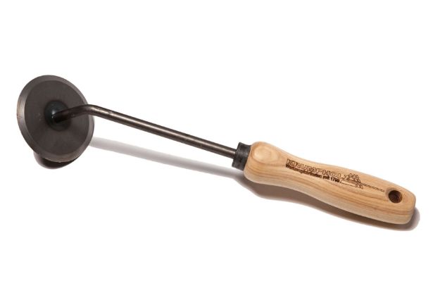 Bilde av KRUMPHOLZ - Lukeredskap med askeskaft